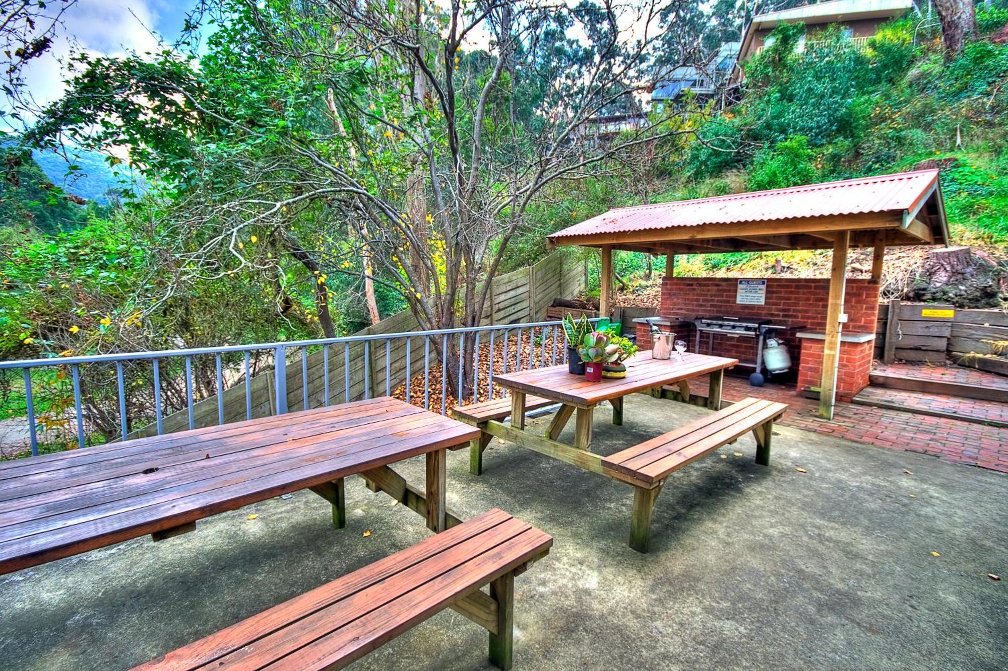 Lorne Coachman Inn Exterior photo